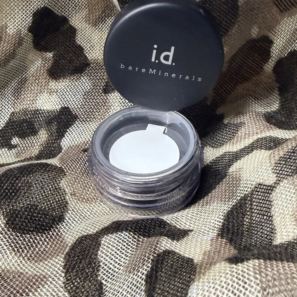 bareMinerals Liner Shadow 'Caviar' in Black unopened
